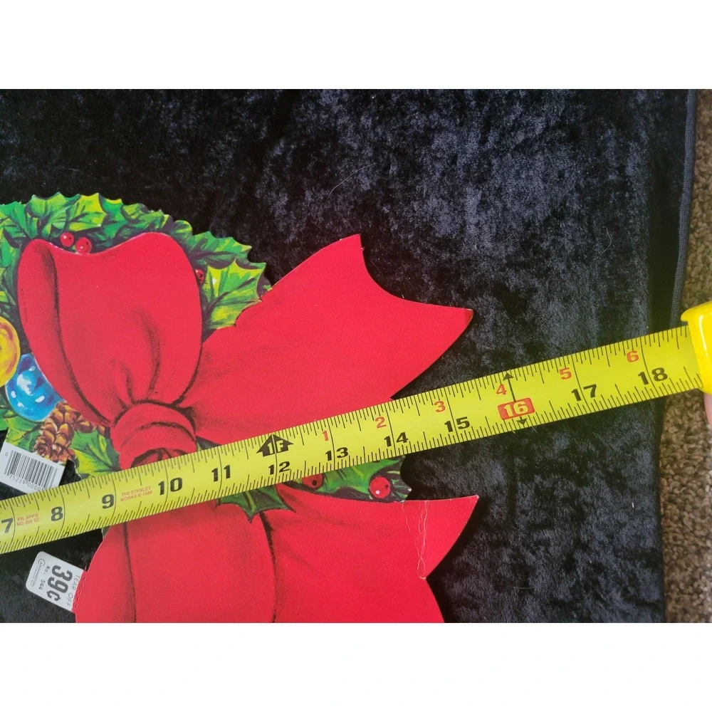 New Vintage Carrington Christmas Wreath Paper Die Cut Wall Decor 18